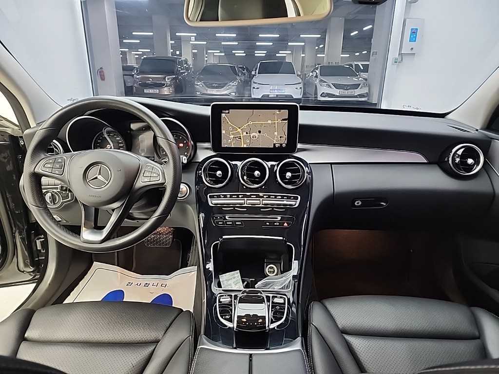 Mercedes Benz C Class - Vista 10