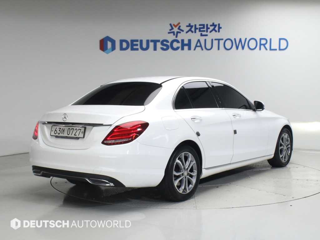 Mercedes Benz C Class - Vista 2