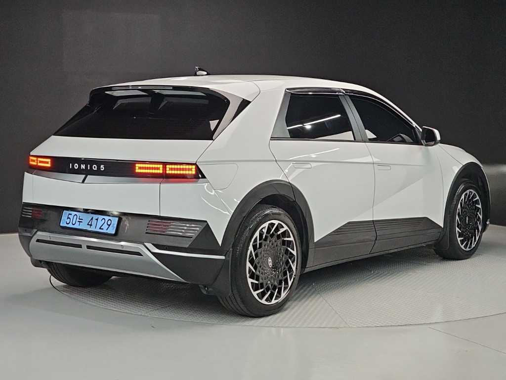 HYUNDAI Ioniq 5 - Vista 6