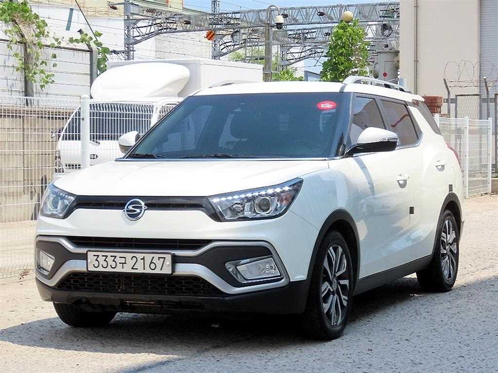 Ssangyong Tivoli - Vista 2