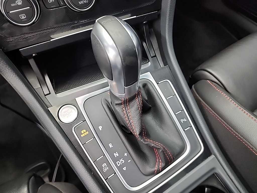 Volkswagen Golf - Vista 12