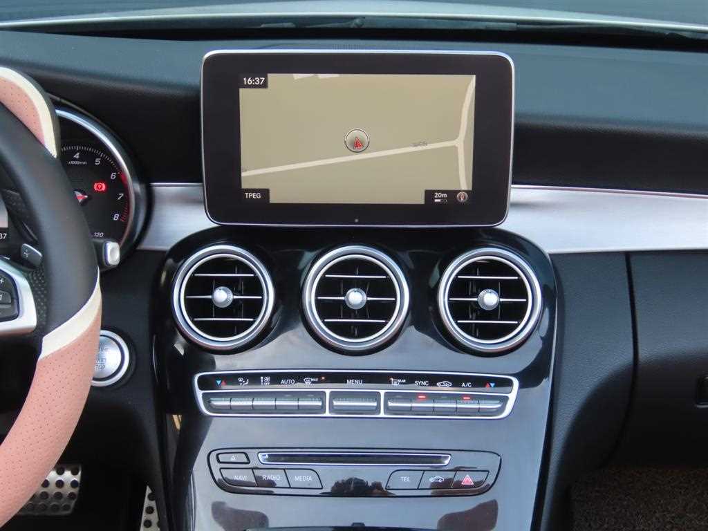 Mercedes Benz C Class 2018 Blanco - Importación desde Corea - HF Imports Iquique - Foto 13