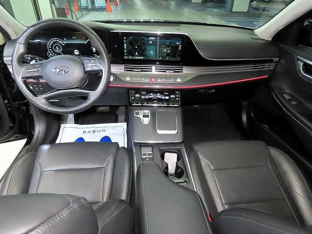 HYUNDAI Grandeur - Vista 12