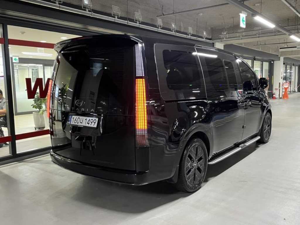 HYUNDAI Staria - Vista 7