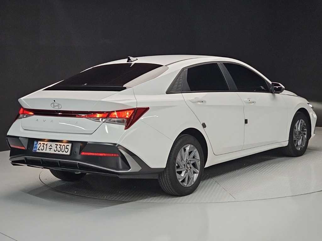 HYUNDAI Avante - Vista 6