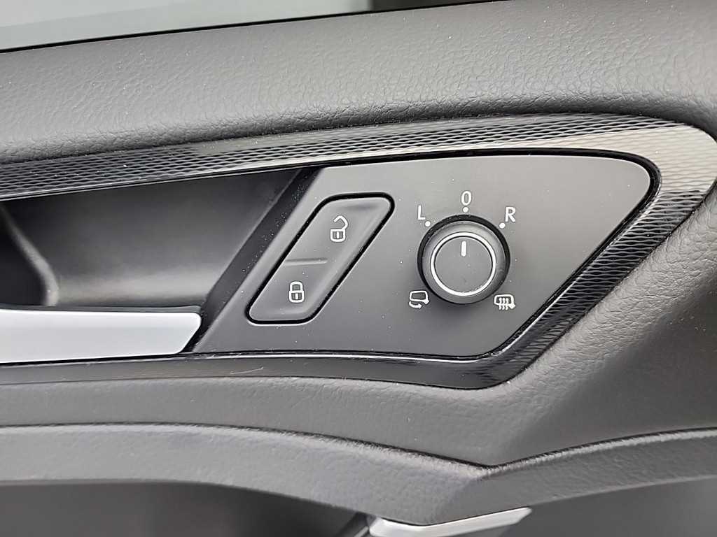 Volkswagen Golf - Vista 10
