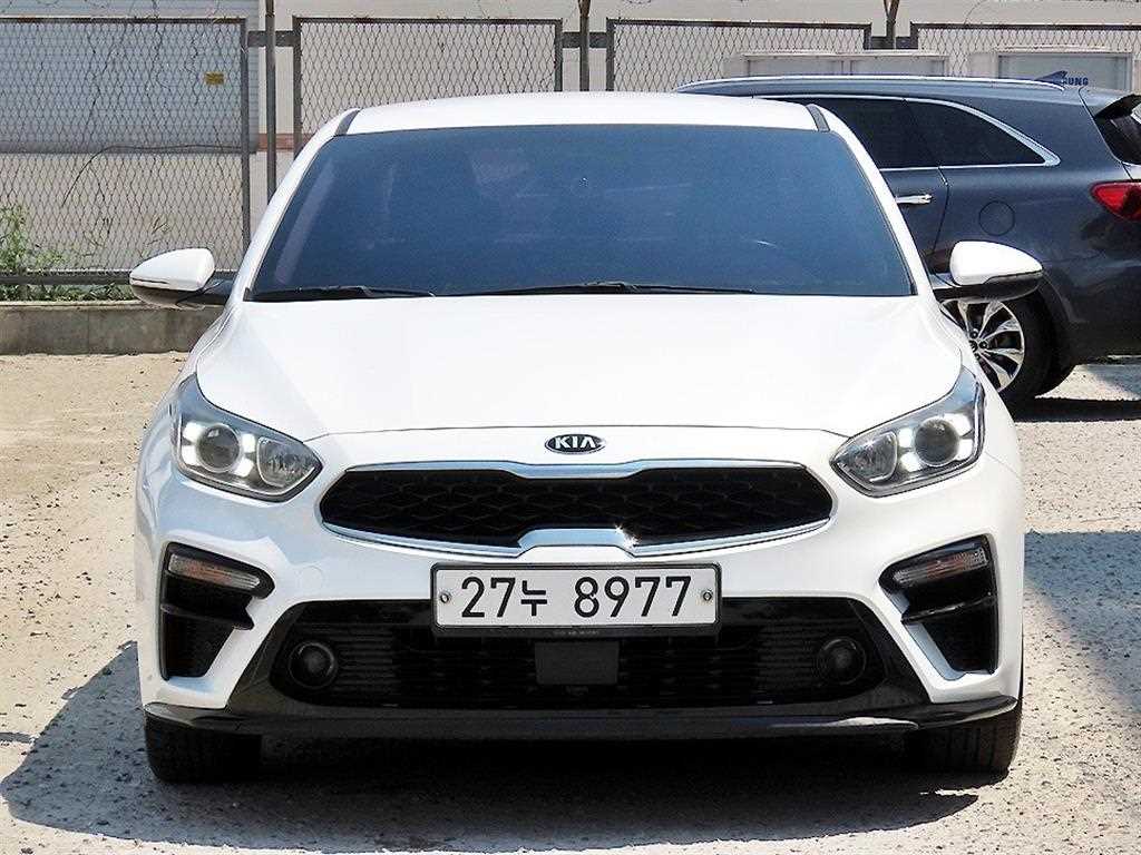 KIA K3 2018 Blanco - Importación desde Corea - HF Imports Iquique - Foto 1