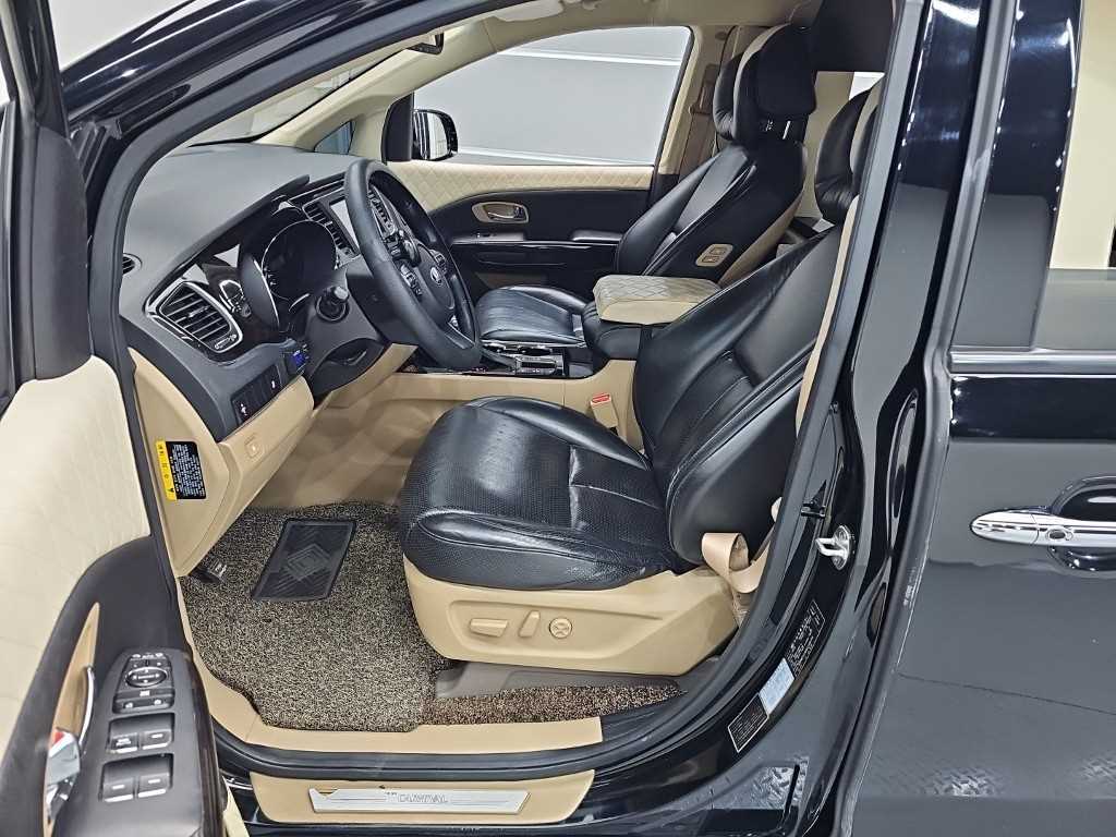 KIA Carnival 2018 Negro - Importación desde Corea - HF Imports Iquique - Foto 13