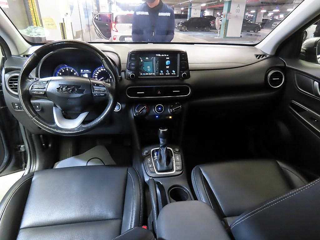 HYUNDAI Kona - Vista 12