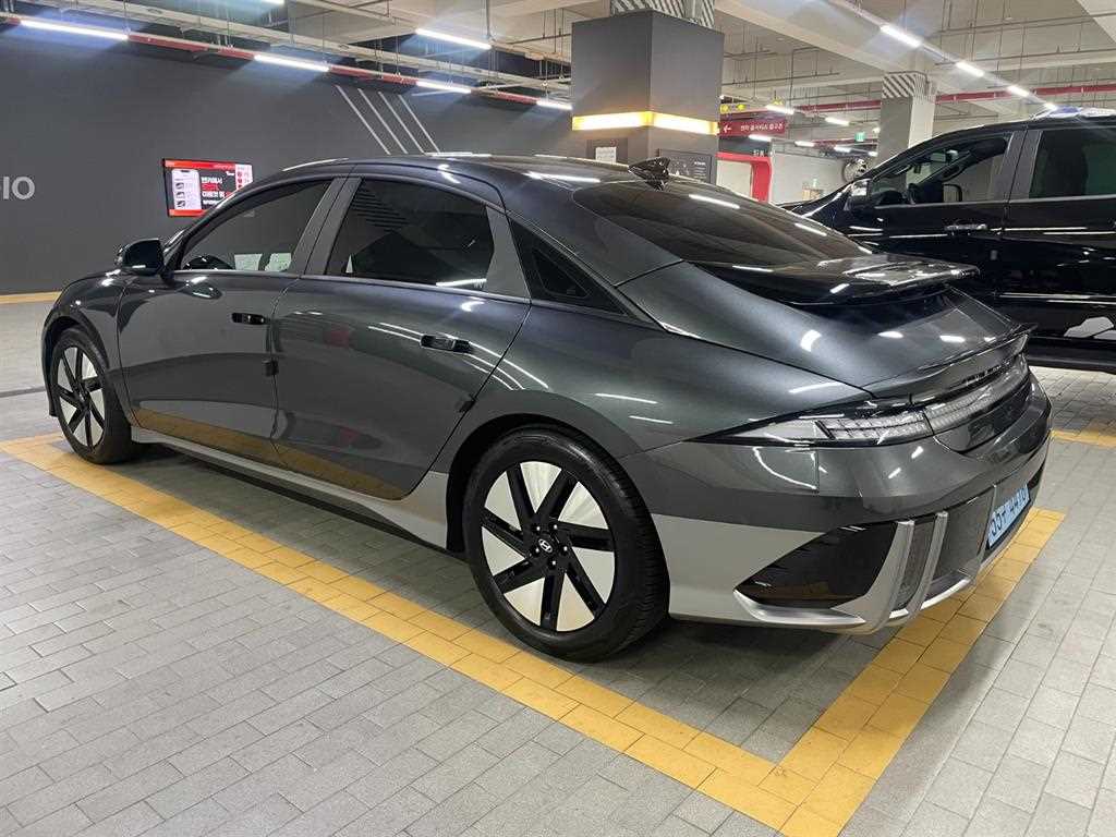 HYUNDAI Ioniq 6 - Vista 6