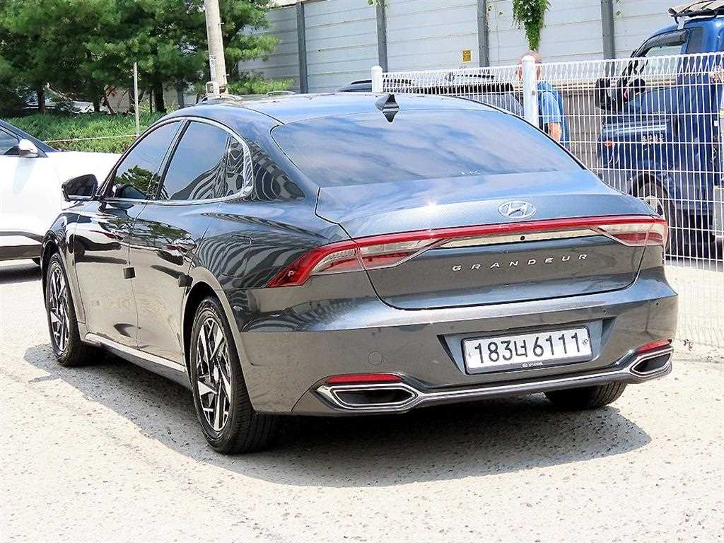 HYUNDAI Grandeur - Vista 3