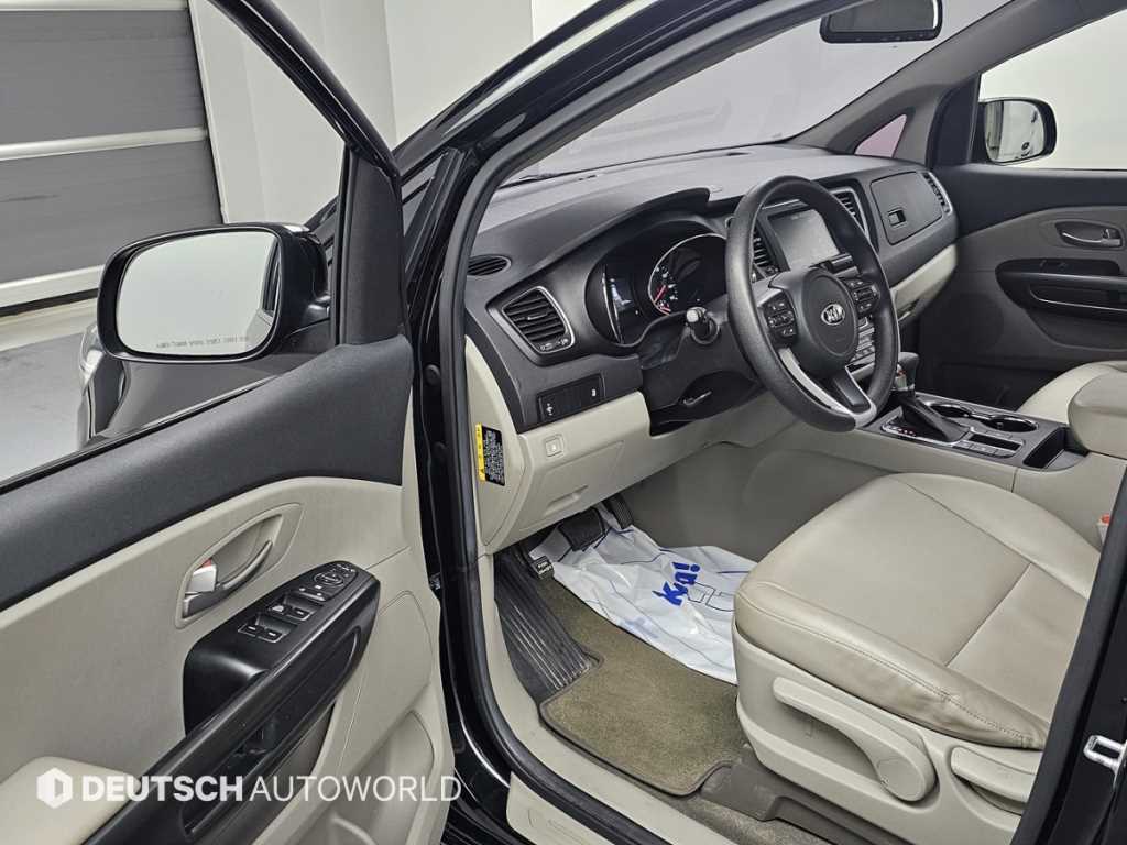 KIA Carnival 2018 Negro - Importación desde Corea - HF Imports Iquique - Foto 13