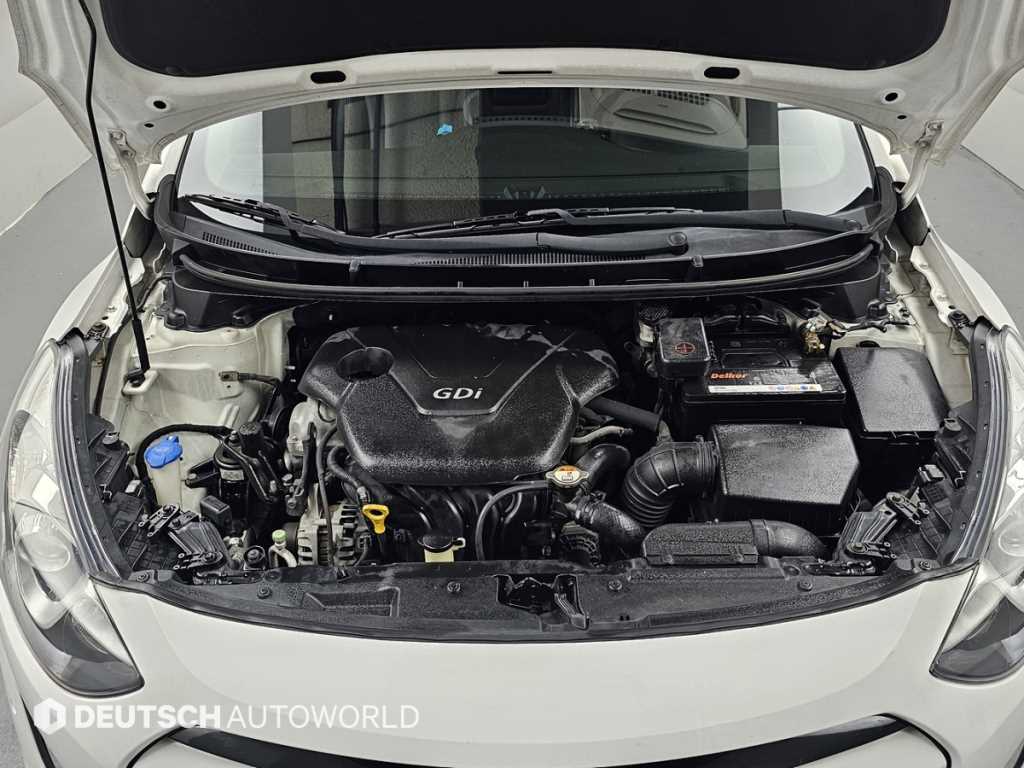 HYUNDAI i30 - Vista 8
