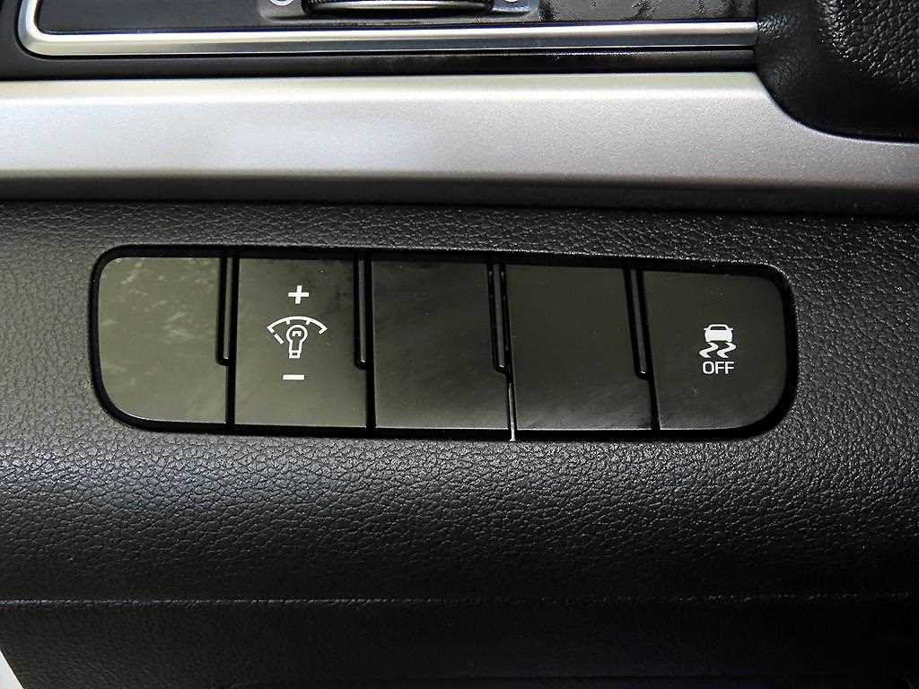 HYUNDAI Avante 2015 Blanco - Importación desde Corea - HF Imports Iquique - Foto 16