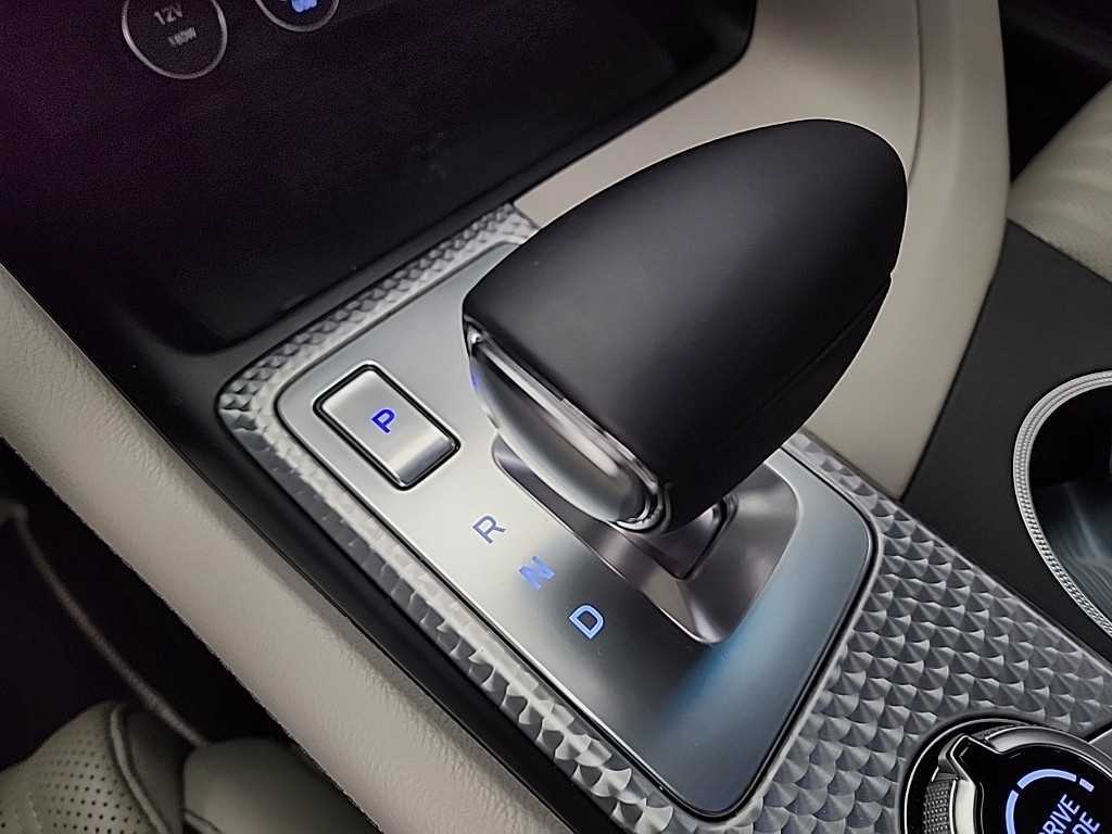 Genesis G70 - Vista 10