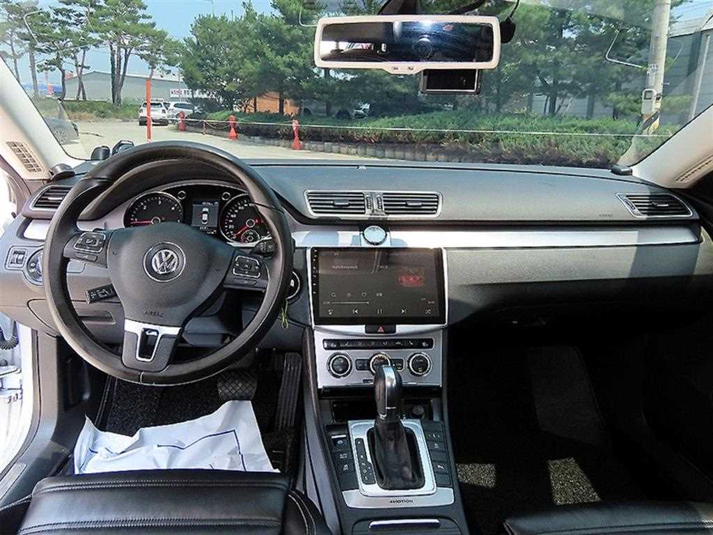 Volkswagen CC - Vista 9