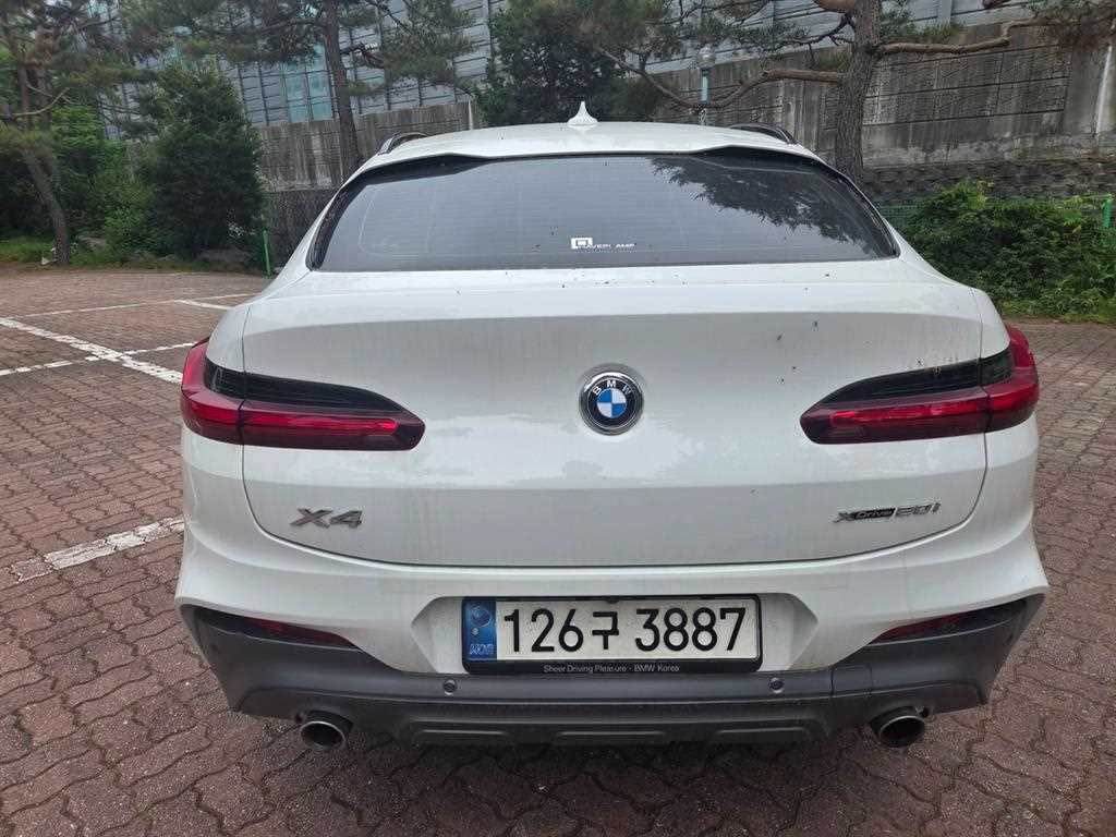 BMW X4 - Vista 3