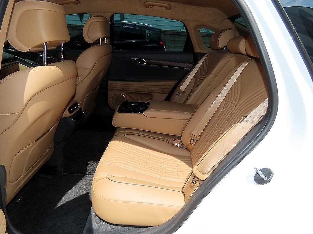 Genesis G80 - Vista 8