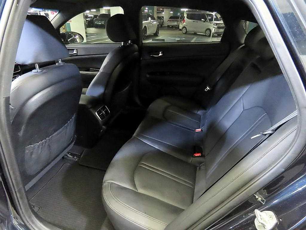 KIA K5 - Vista 9