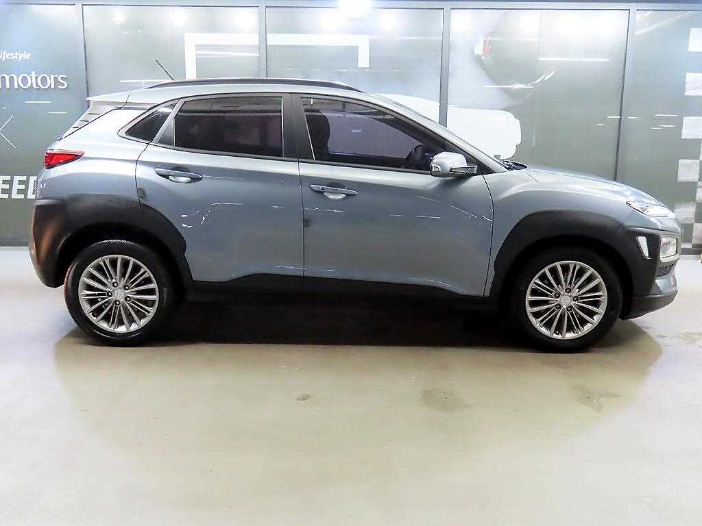 HYUNDAI Kona - Vista 3