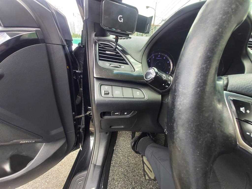 HYUNDAI Grandeur - Vista 7