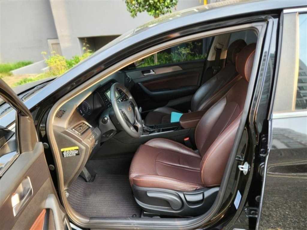 HYUNDAI Sonata - Vista 9