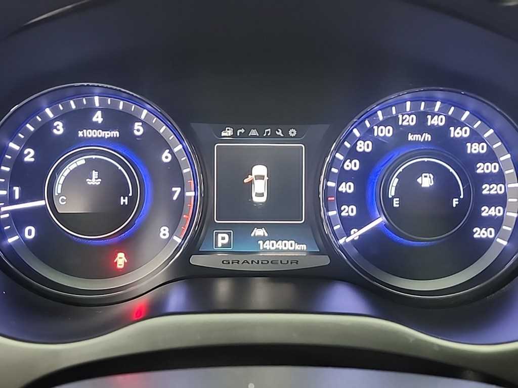 HYUNDAI Grandeur - Vista 8
