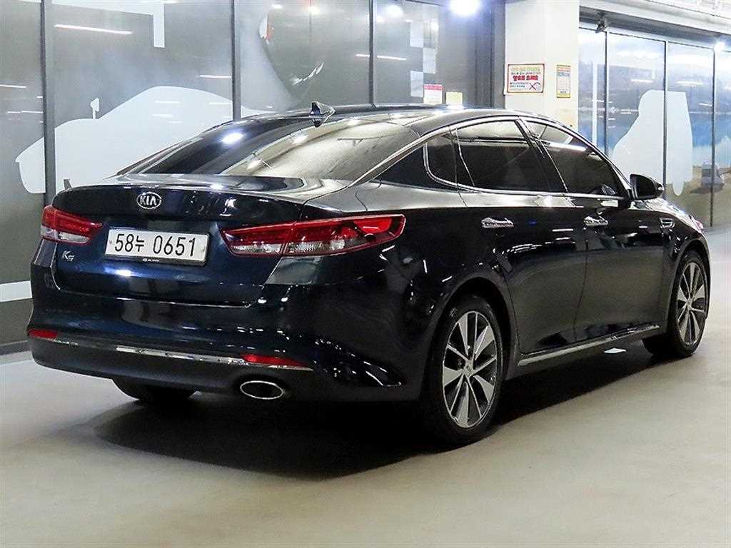 KIA K5 - Vista 6