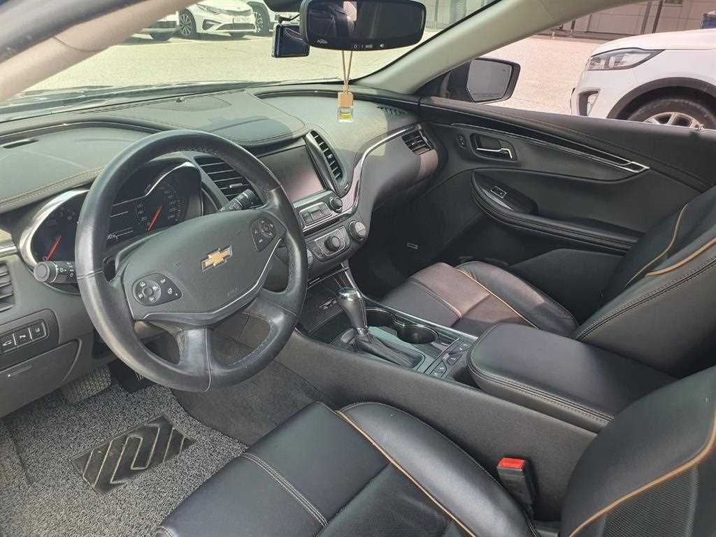 Chevrolet Impala - Vista 7