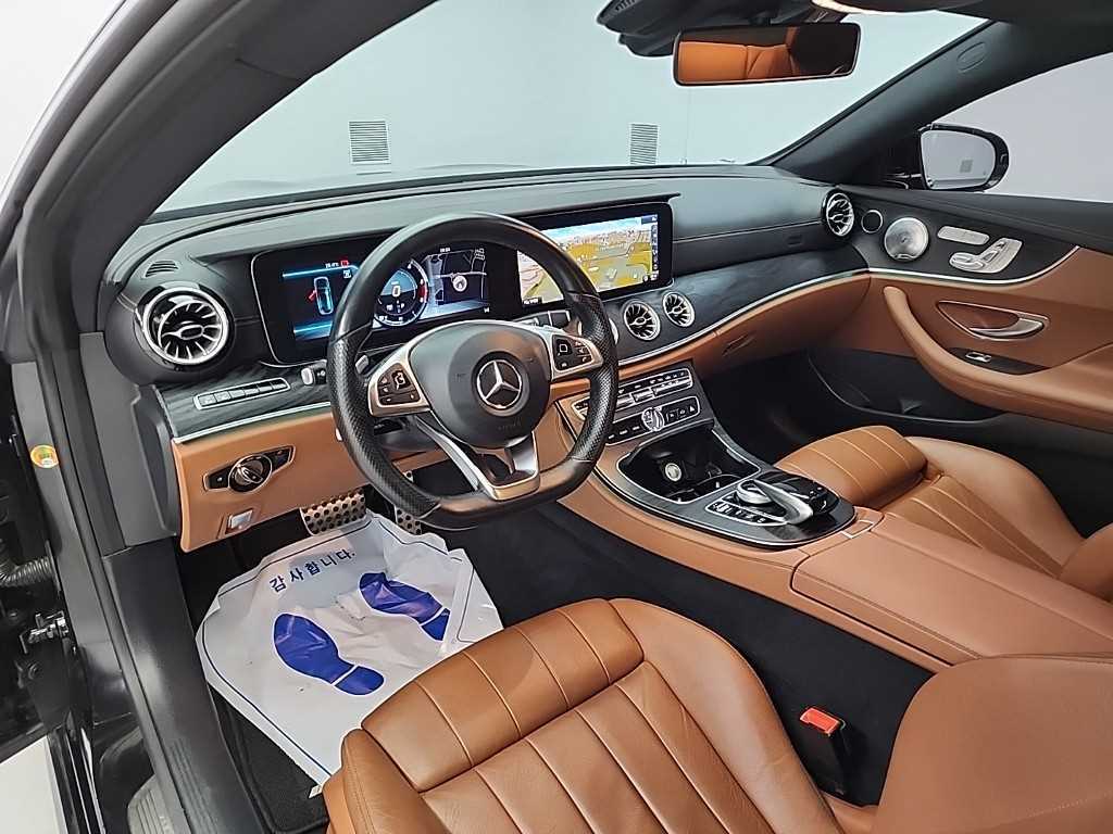 Mercedes Benz E class - Vista 9