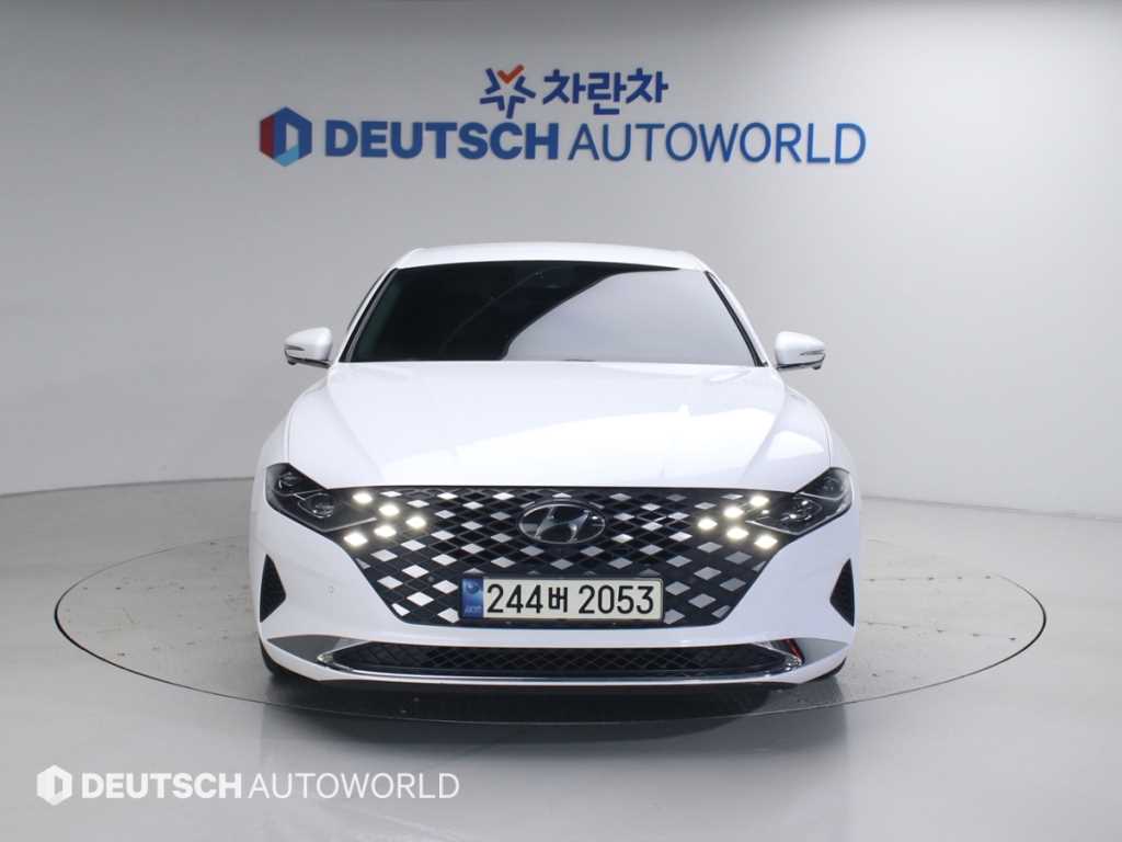 HYUNDAI Grandeur - Vista 6