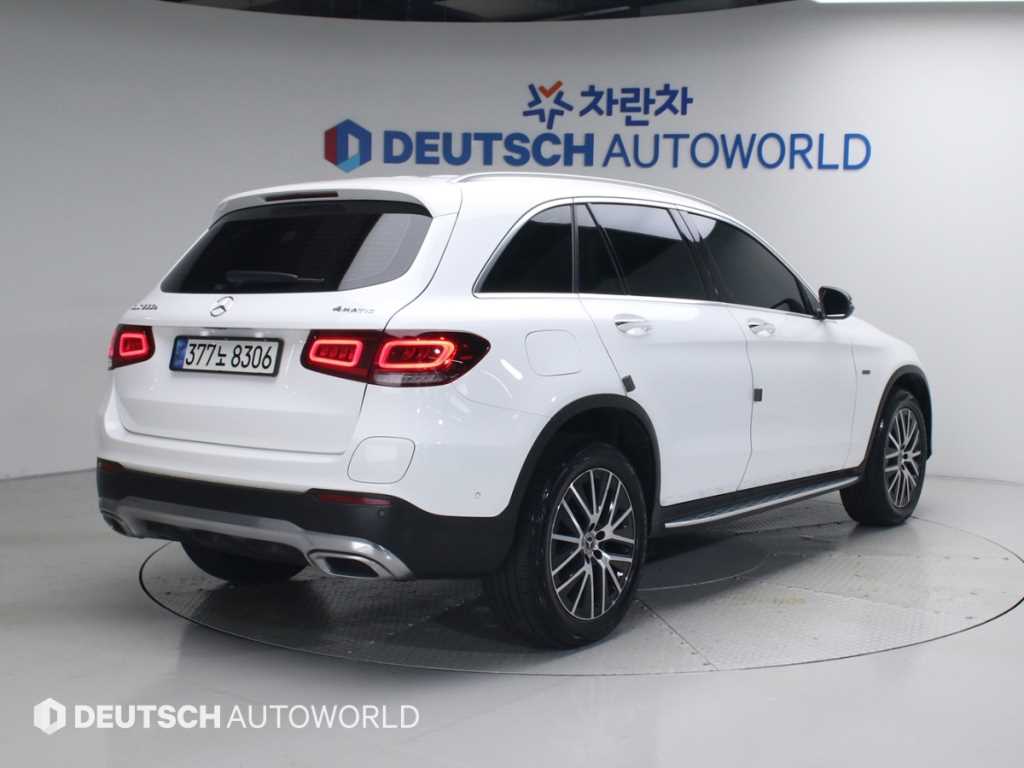 Mercedes Benz GLC Class - Vista 2