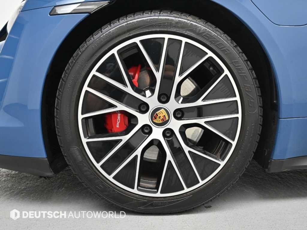 Porsche Taycan - Vista 7
