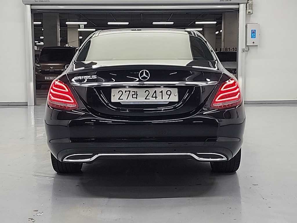 Mercedes Benz C Class - Vista 6