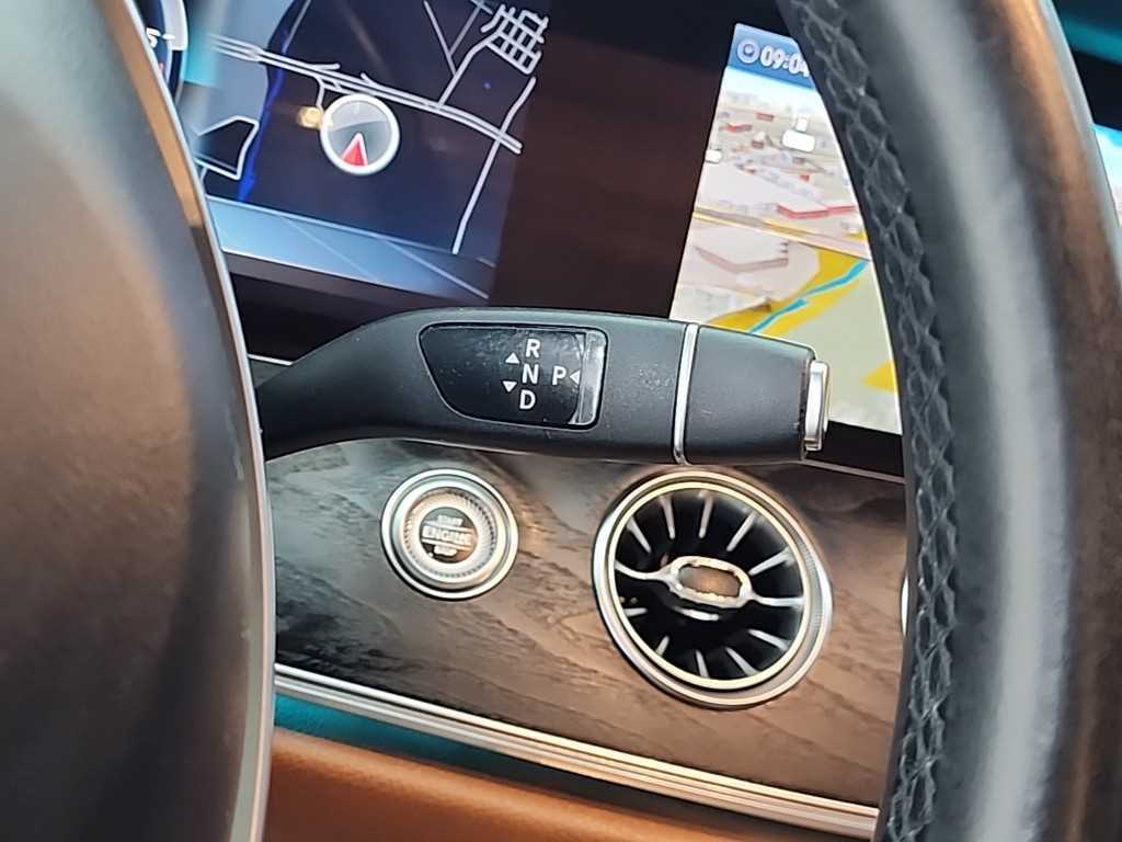 Mercedes Benz E class - Vista 10