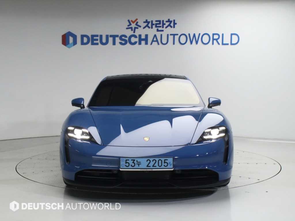 Porsche Taycan - Vista 3