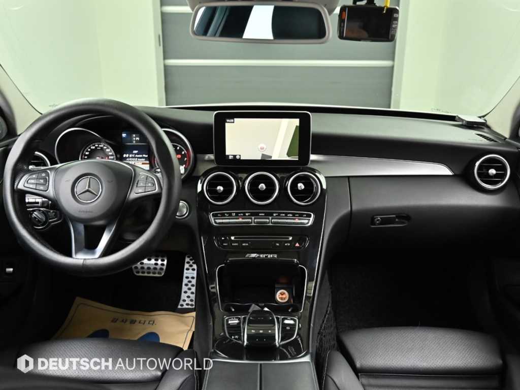 Mercedes Benz C Class - Vista 9