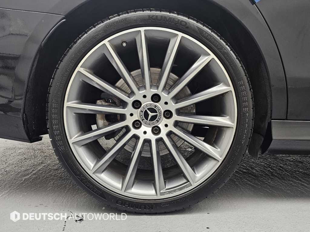 Mercedes Benz E class - Vista 7