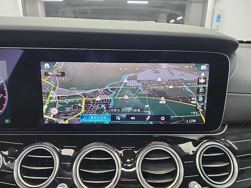 Mercedes Benz E class 2023 Gris - Importación desde Corea - HF Imports Iquique - Foto 19