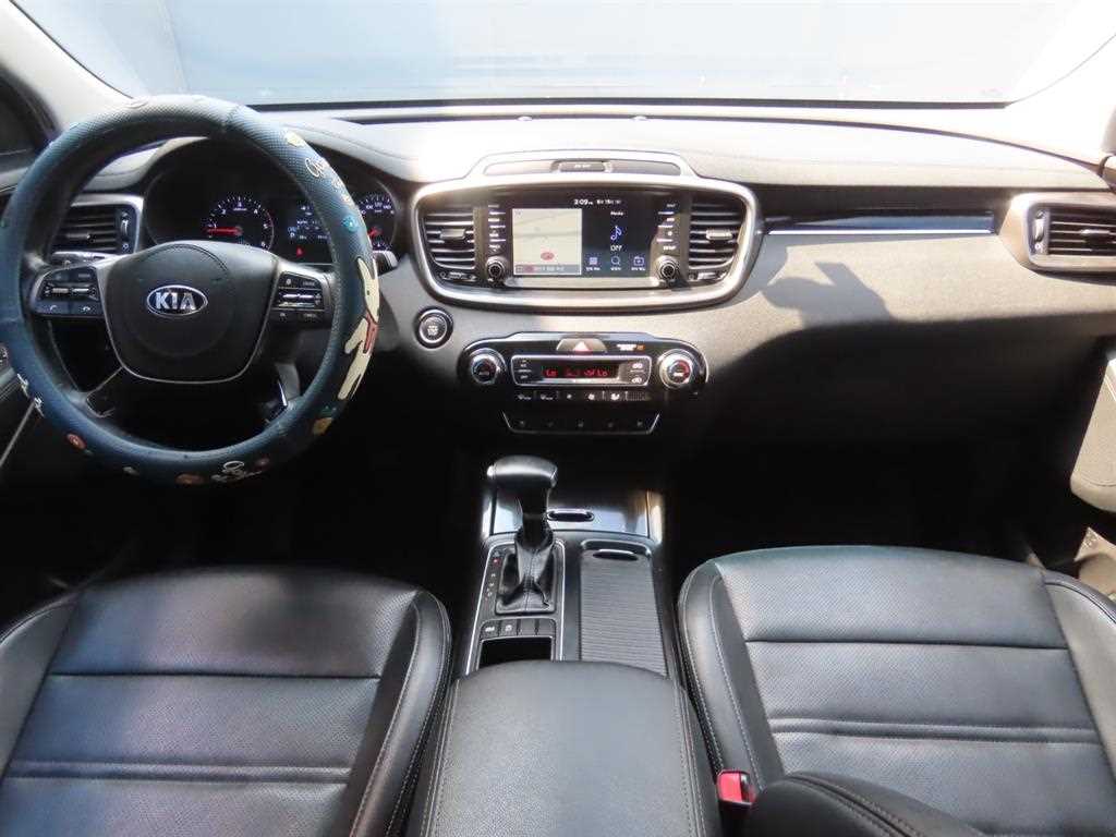 KIA Sorento - Vista 10