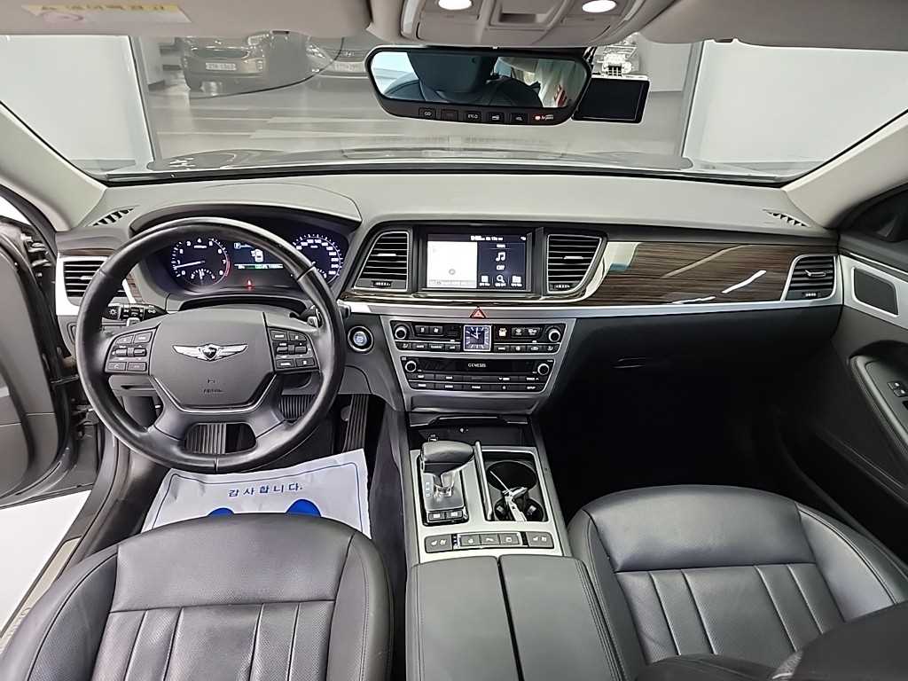 Genesis G80 - Vista 9