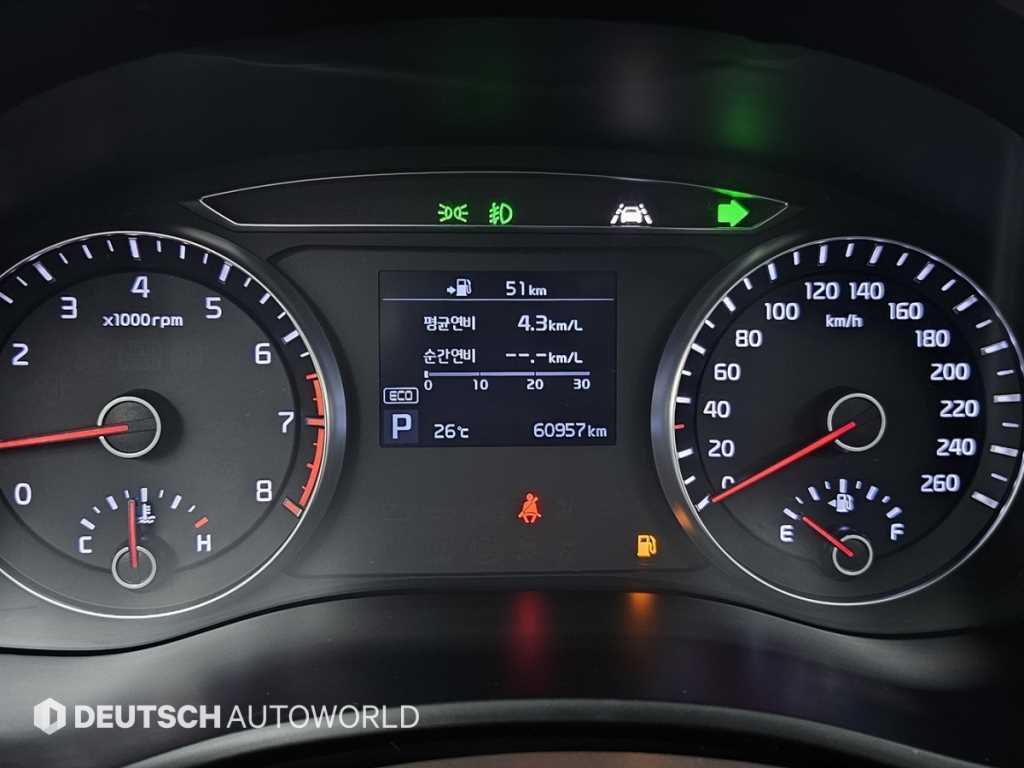 KIA K7 - Vista 10