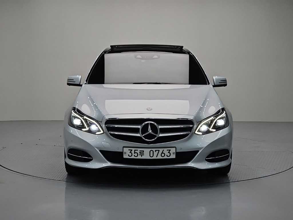 Mercedes Benz E class - Vista 2