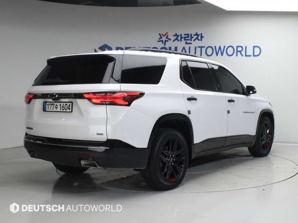 Chevrolet Travers - Vista 2