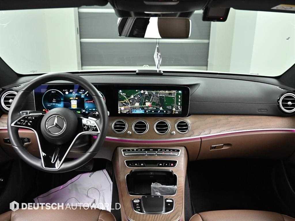 Mercedes Benz E class - Vista 9