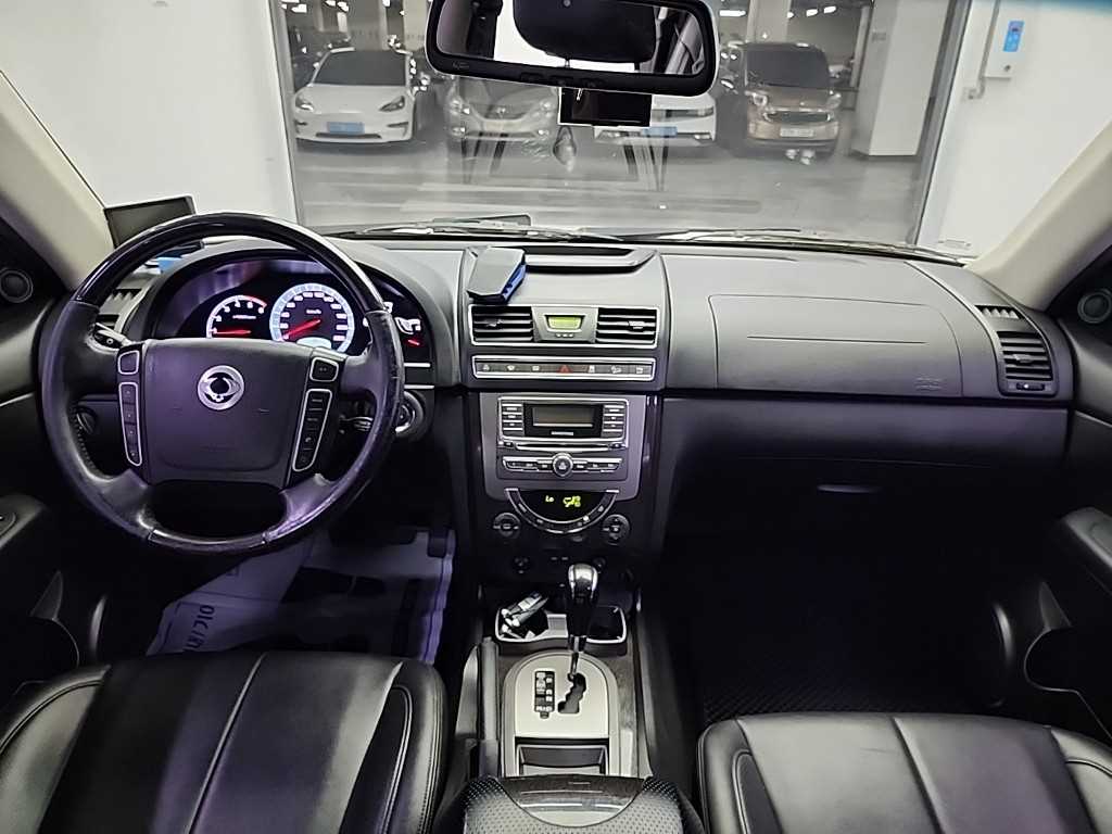 Ssangyong Rexton - Vista 9