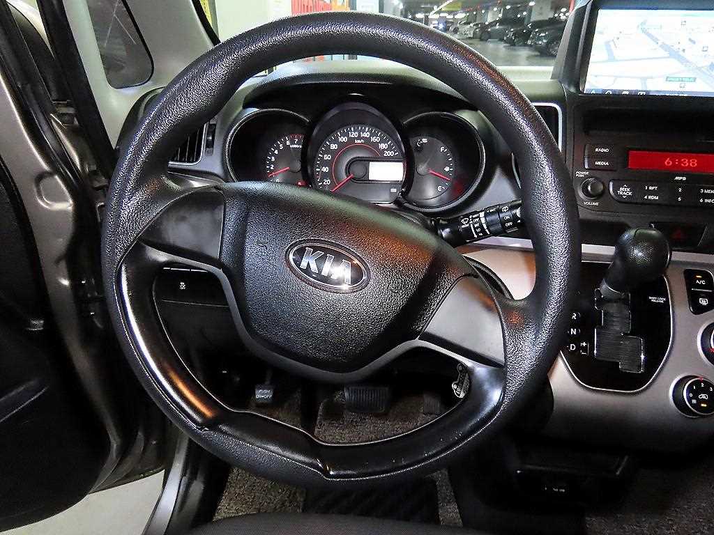 KIA Ray - Vista 10