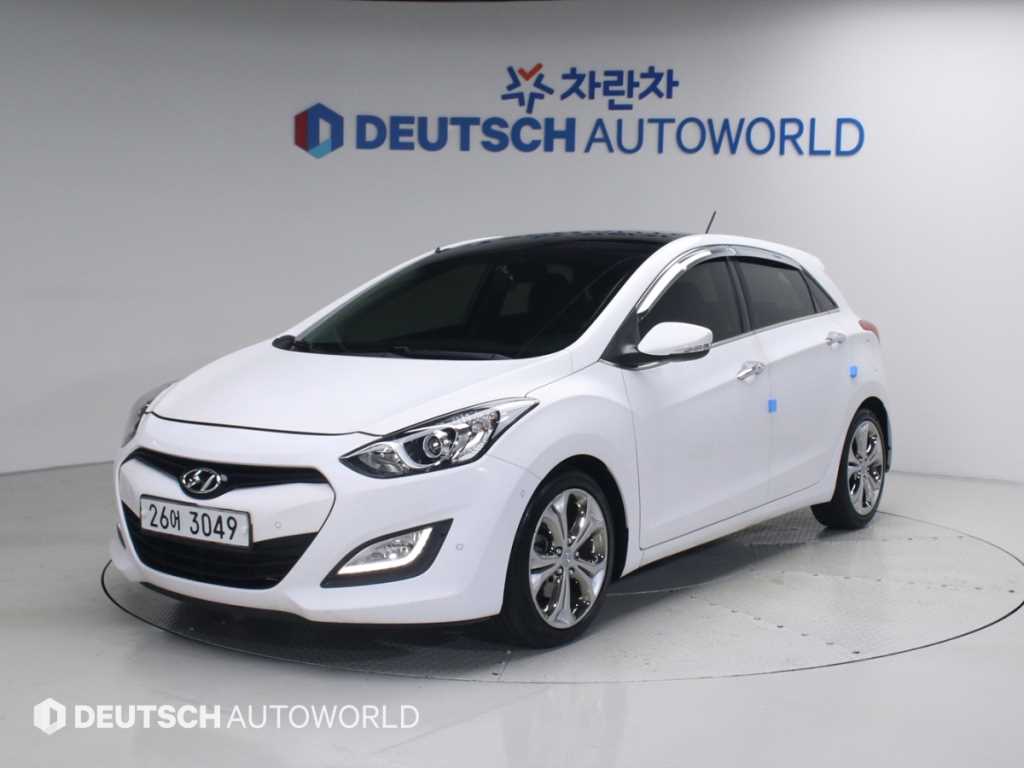 HYUNDAI i30 2012 Blanco - Importación desde Corea - HF Imports Iquique - Foto 1