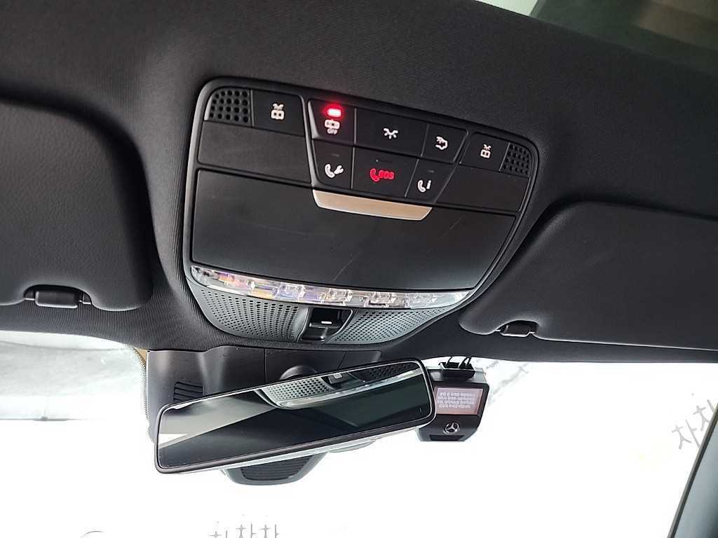 Mercedes Benz E class 2018 Negro - Importación desde Corea - HF Imports Iquique - Foto 19