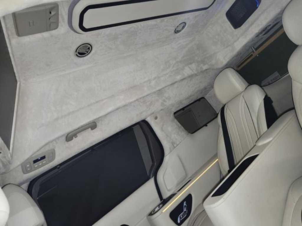 KIA Carnival - Vista 9